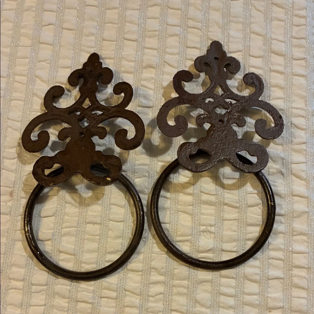 Elegant Brown Cast Iron Wall Decor towel holders